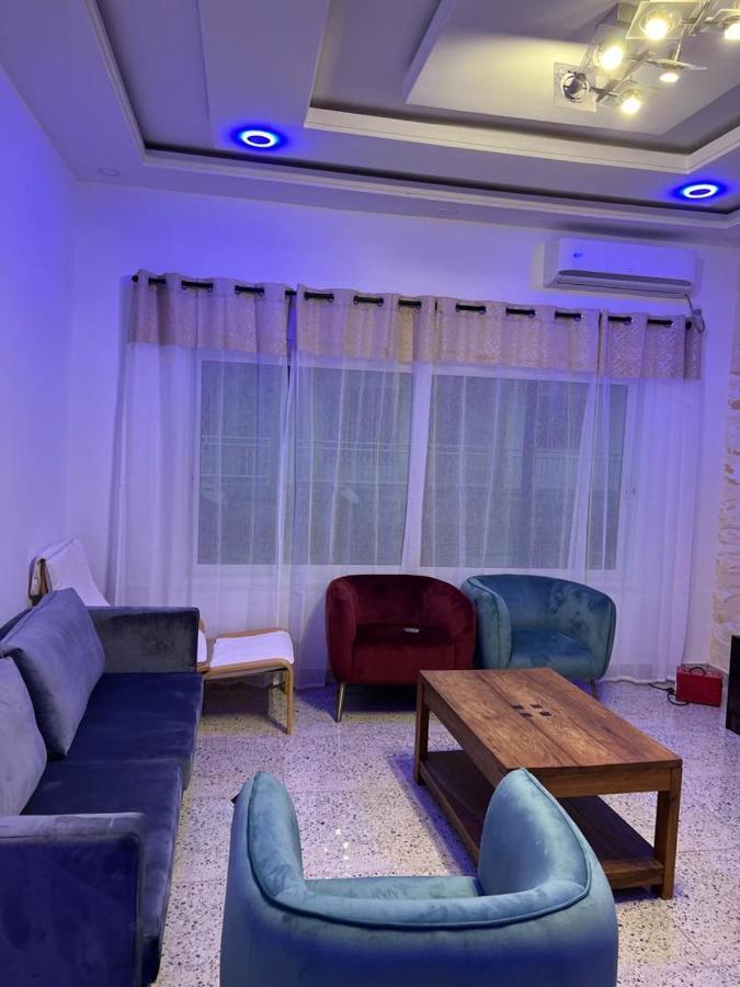 Smb-Gn Residence Lambandji - Electricite Et Wifi H24 Konakry Zewnętrze zdjęcie