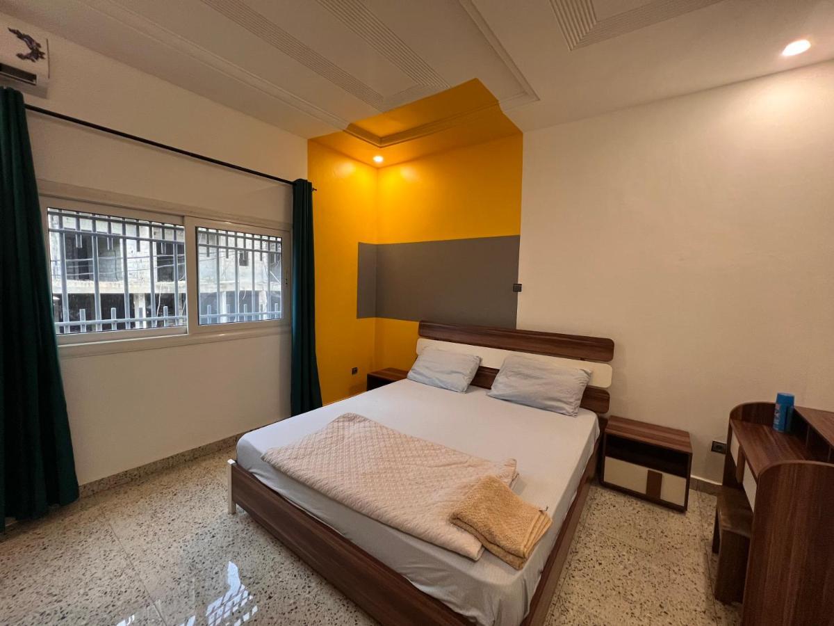 Smb-Gn Residence Lambandji - Electricite Et Wifi H24 Konakry Zewnętrze zdjęcie